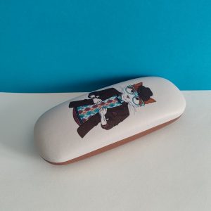 RIGIDO GATA CON GAFA 02
